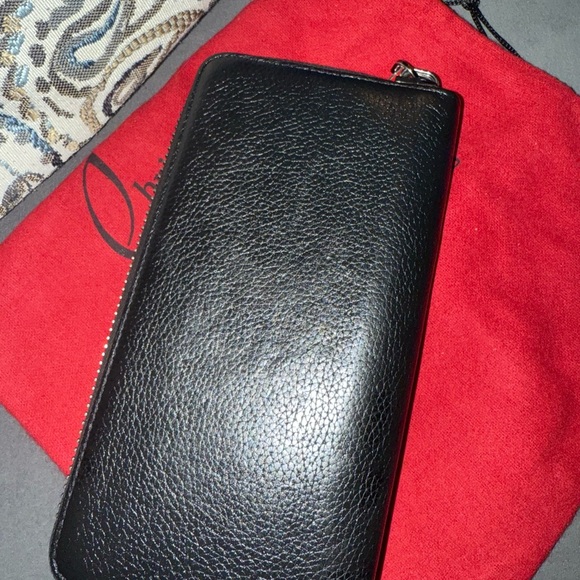 🔥RARE CHRISTIAN LOUBOUTIN PANETTONE CROWN SPIKE WALLET BLACK🔥 - Picture 12 of 17